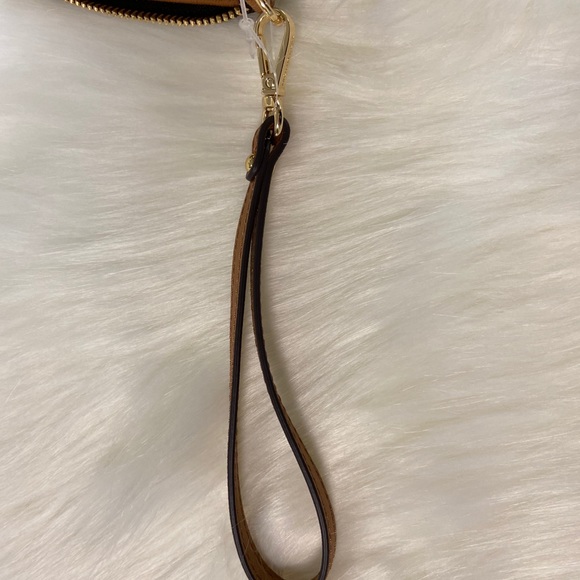 Michael Kors Wallet/Wristlet - Picture 4 of 5